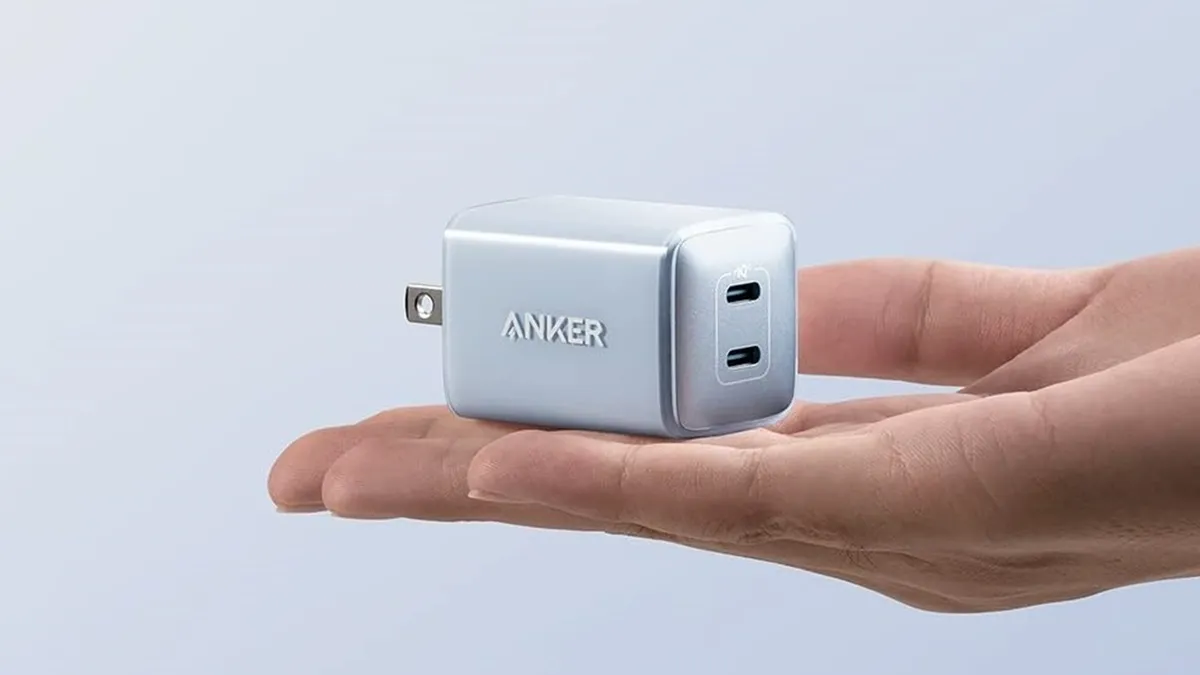 Anker 725 Charger (65W) (USB 摘ま PD 65W 急速充電器)【超コンパクト設計/PowerIQ 3.0  (Gen2)搭載/PSE技術基準適合/折りたたみ式プラグ】MacBook PD対応Windows PC iPad iPhone Galaxy  Android スマートフォン ノートPC 各種